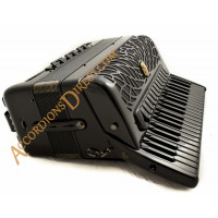 Scandalli Air IV 41 key 120 bass 4 voice double octave tuned all-black double tone chamber piano accordion. Midi options available.